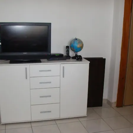 Nena Apartman Molunat