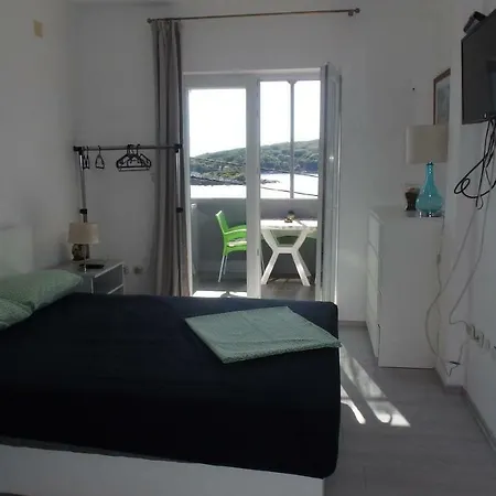 Nena Apartment Molunat