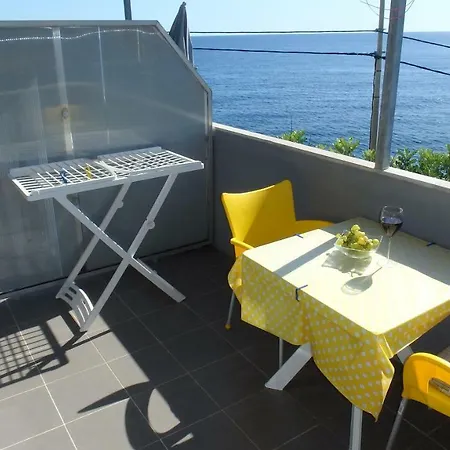 Nena Apartment Molunat