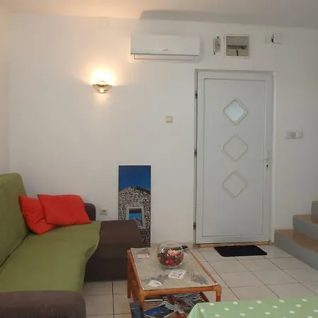 Apartment Nena Molunat